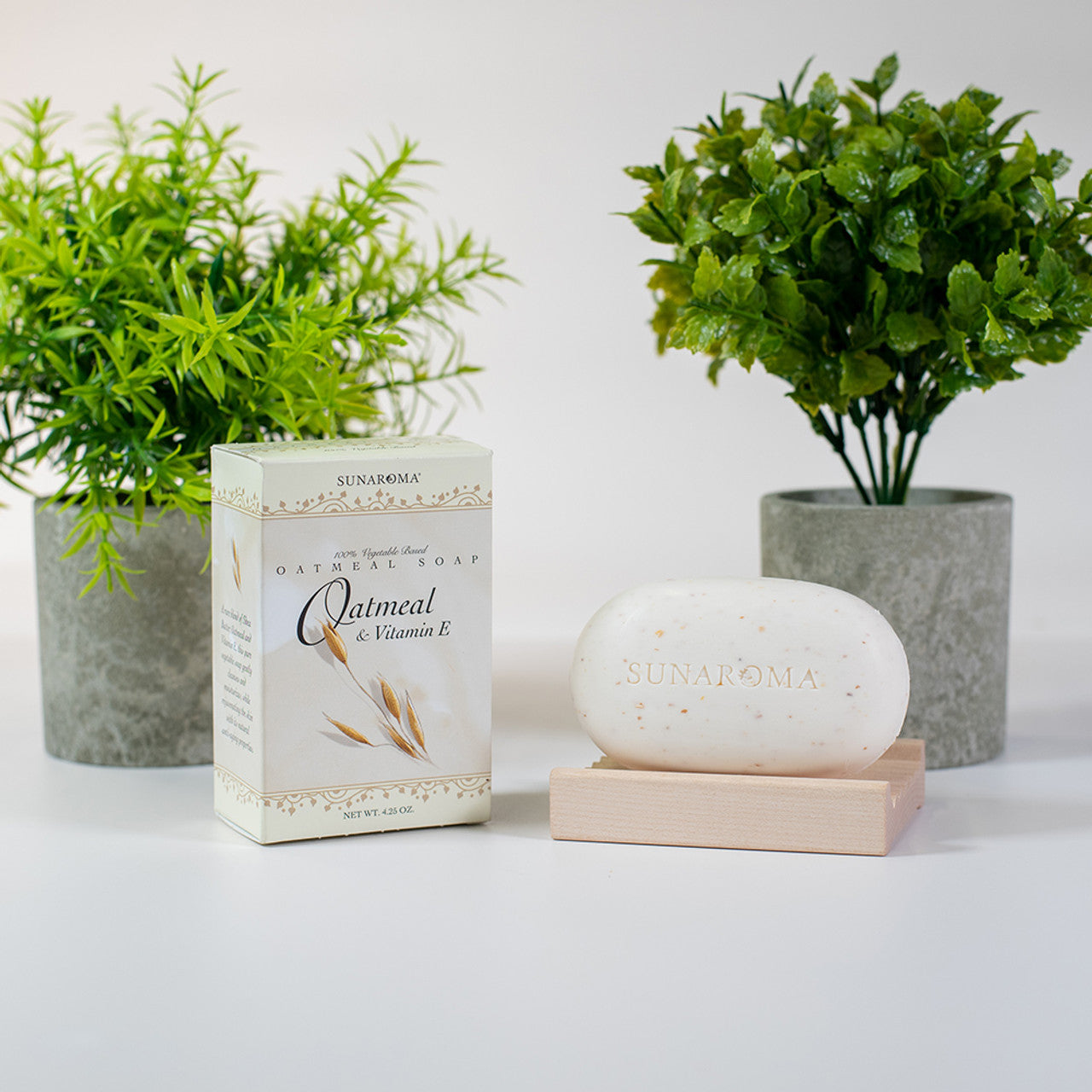 Sunaroma: Oatmeal & Vitamin-E Soap - 4¼ oz.